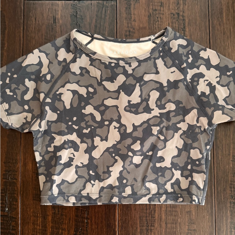 Paragon Fitwear Gray Camo Crop Active Top Size S